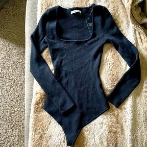 ABERCROMBIE & FITCH Bodysuit